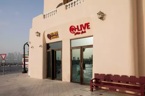 Q-LIVE